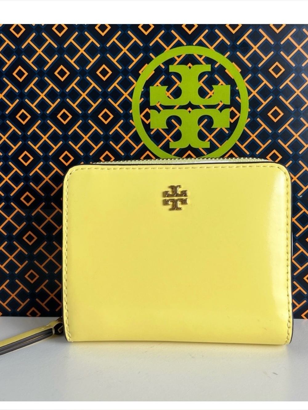 NWT Tory Burch Emerson patent mini wallet
